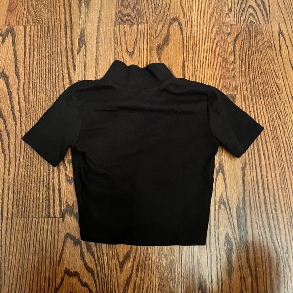 Zara Collar Neck Cropped T (Small) - Picture 3 of 3